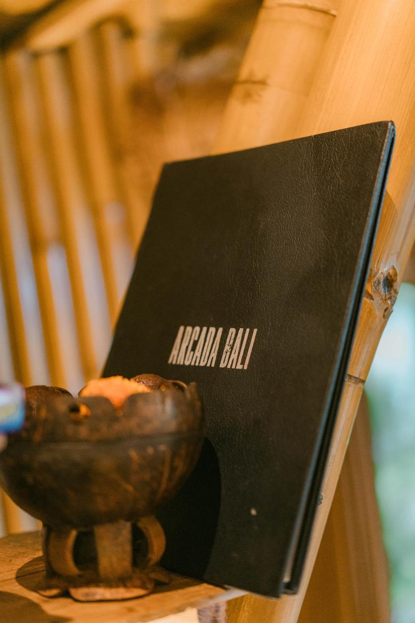 希德门Arcada Bali Bamboo House别墅 外观 照片